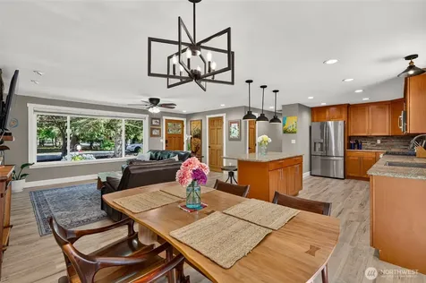 413 Thrasher Avenue NE North Bend WA 98045
