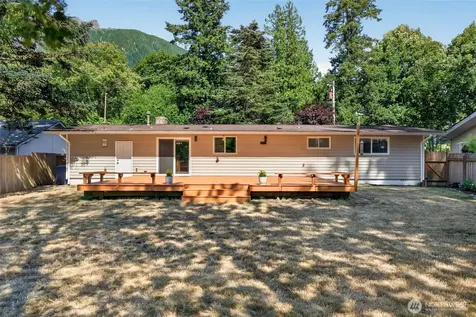 413 Thrasher Avenue NE North Bend WA 98045