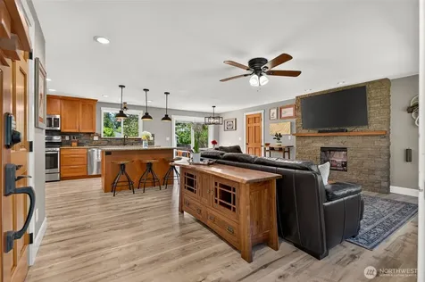 413 Thrasher Avenue NE North Bend WA 98045