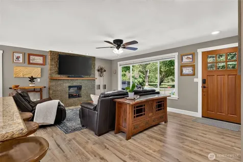 413 Thrasher Avenue NE North Bend WA 98045