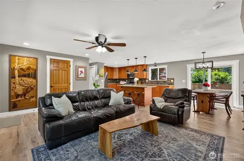 413 Thrasher Avenue NE North Bend WA 98045