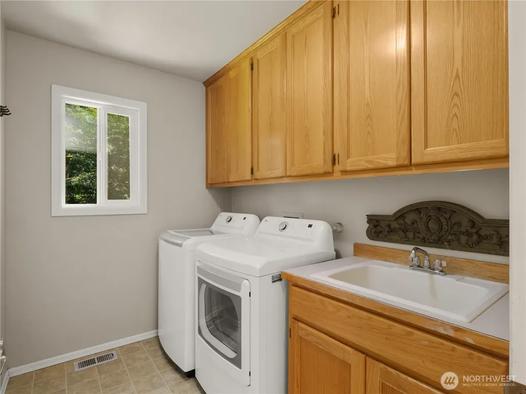 23420 SE 28th Court Sammamish WA 98075