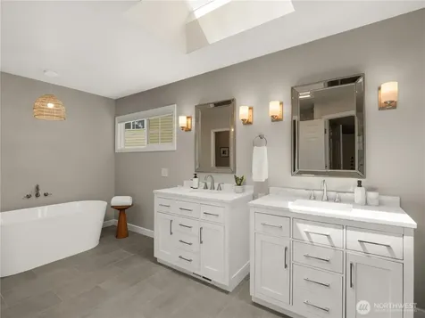 23420 SE 28th Court Sammamish WA 98075