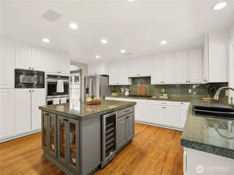 23420 SE 28th Court Sammamish WA 98075