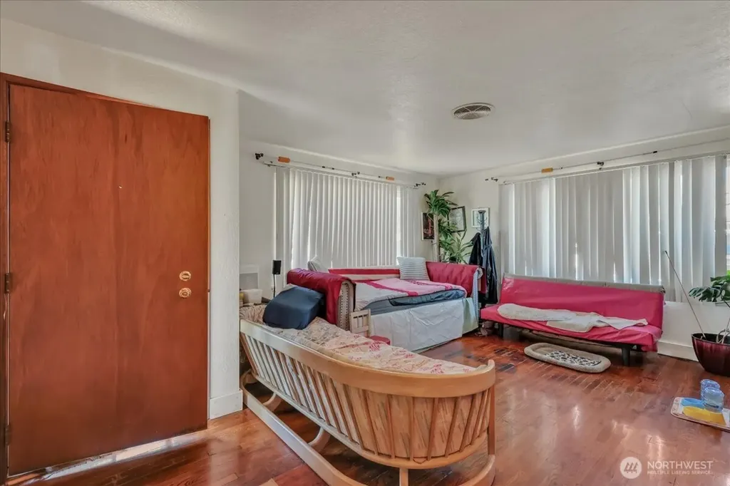 3039 S 200th Street Seatac WA 98198