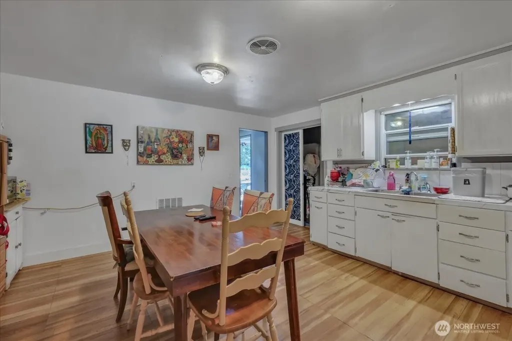 3039 S 200th Street Seatac WA 98198