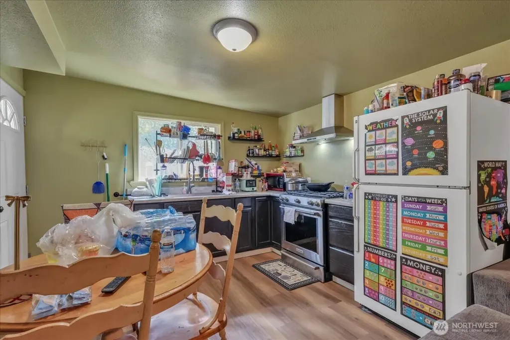 3039 S 200th Street Seatac WA 98198