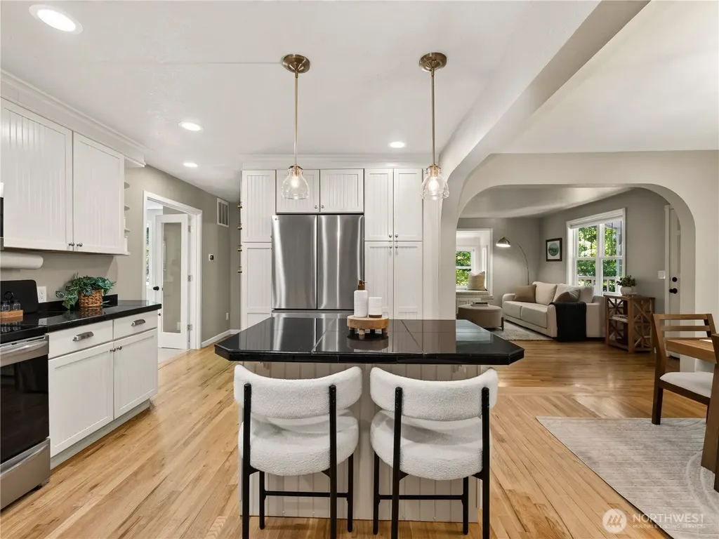 420 222nd Avenue NE Sammamish WA 98074