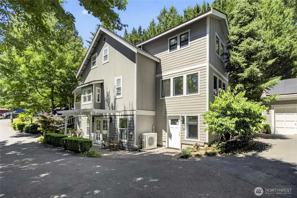 420 222nd Avenue NE Sammamish WA 98074