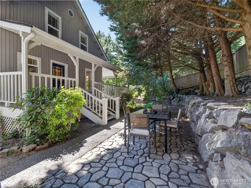 420 222nd Avenue NE Sammamish WA 98074