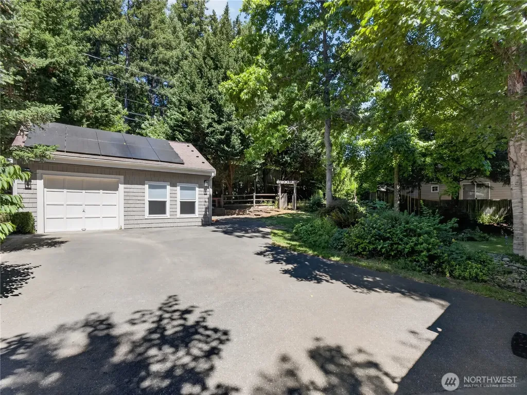 420 222nd Avenue NE Sammamish WA 98074