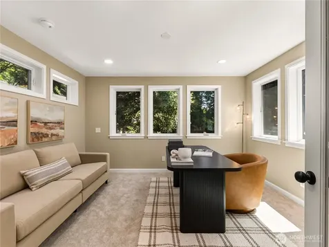 420 222nd Avenue NE Sammamish WA 98074
