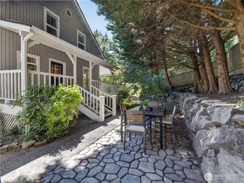 420 222nd Avenue NE Sammamish WA 98074