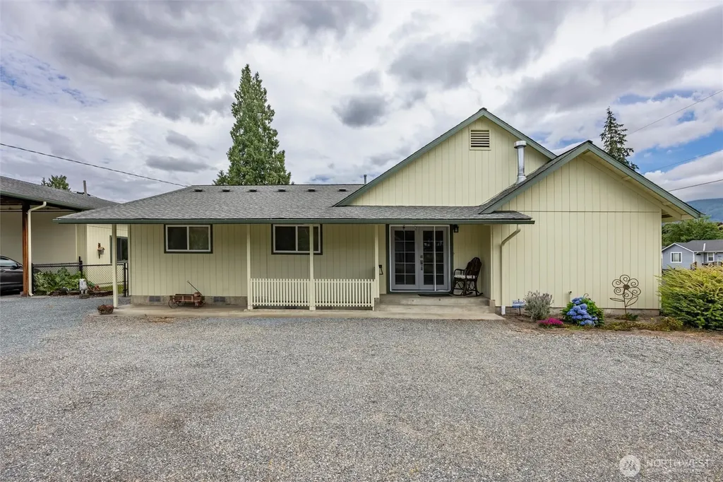 1002 Nelson Street Sedro Woolley WA 98982