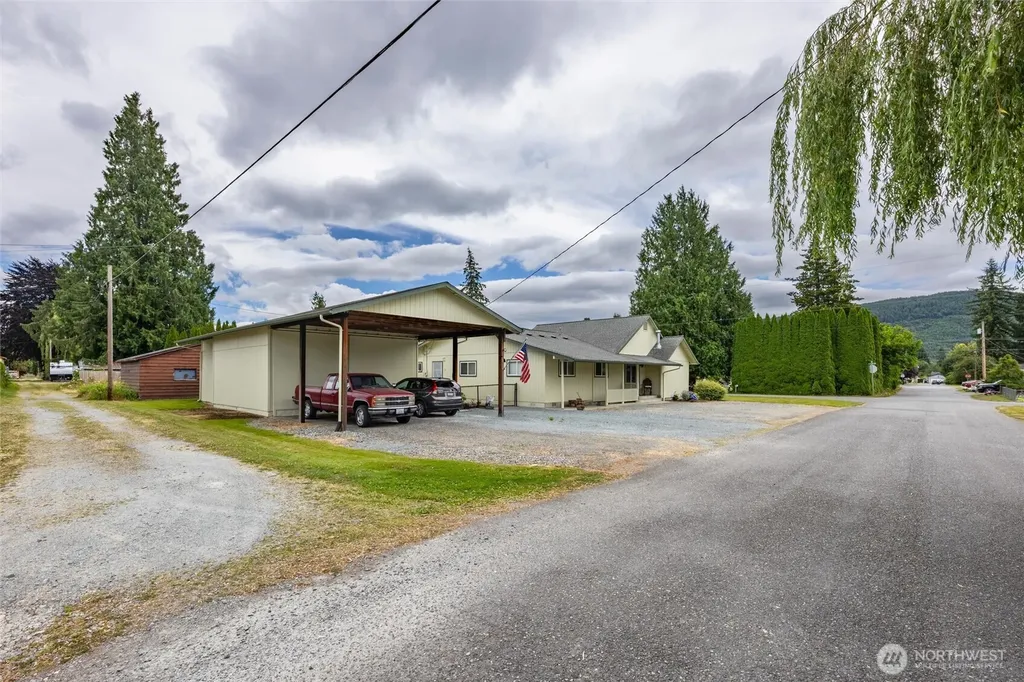 1002 Nelson Street Sedro Woolley WA 98982