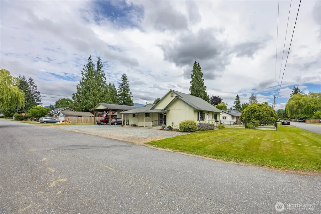 1002 Nelson Street Sedro Woolley WA 98982
