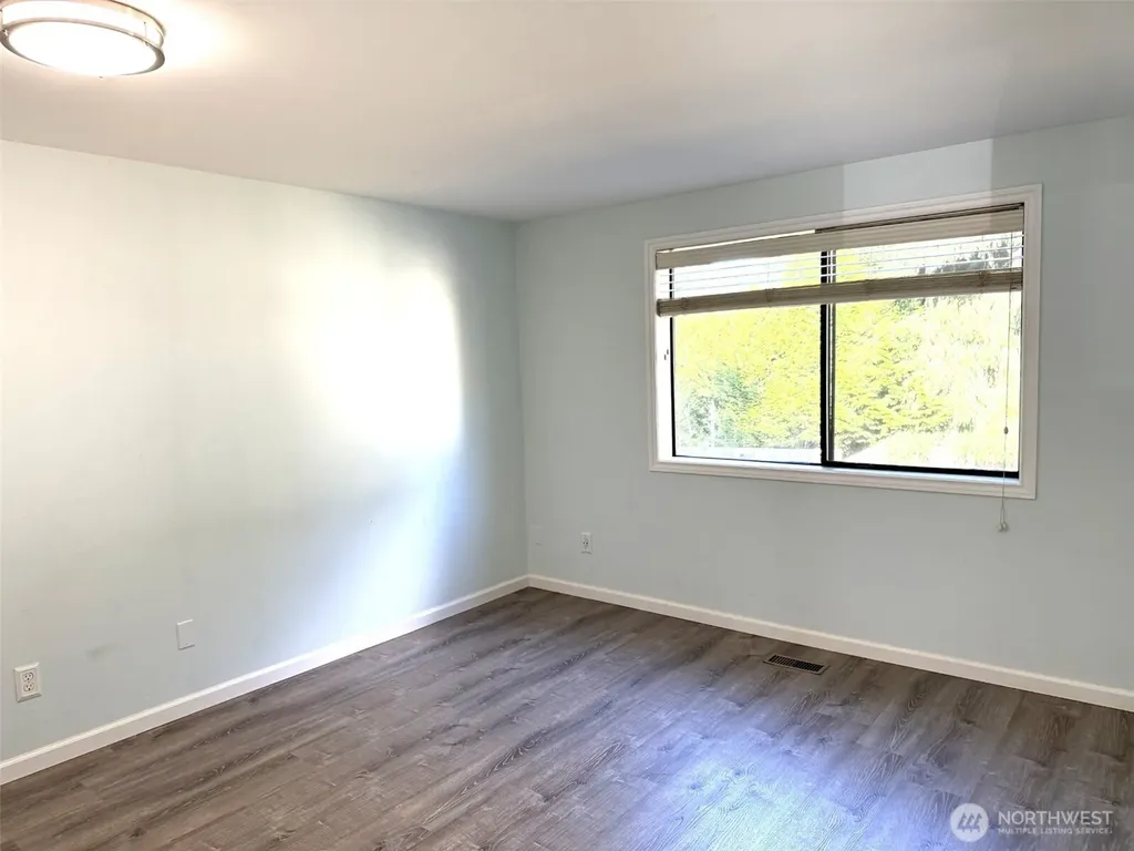 18604 131st Avenue SE Renton WA 98058
