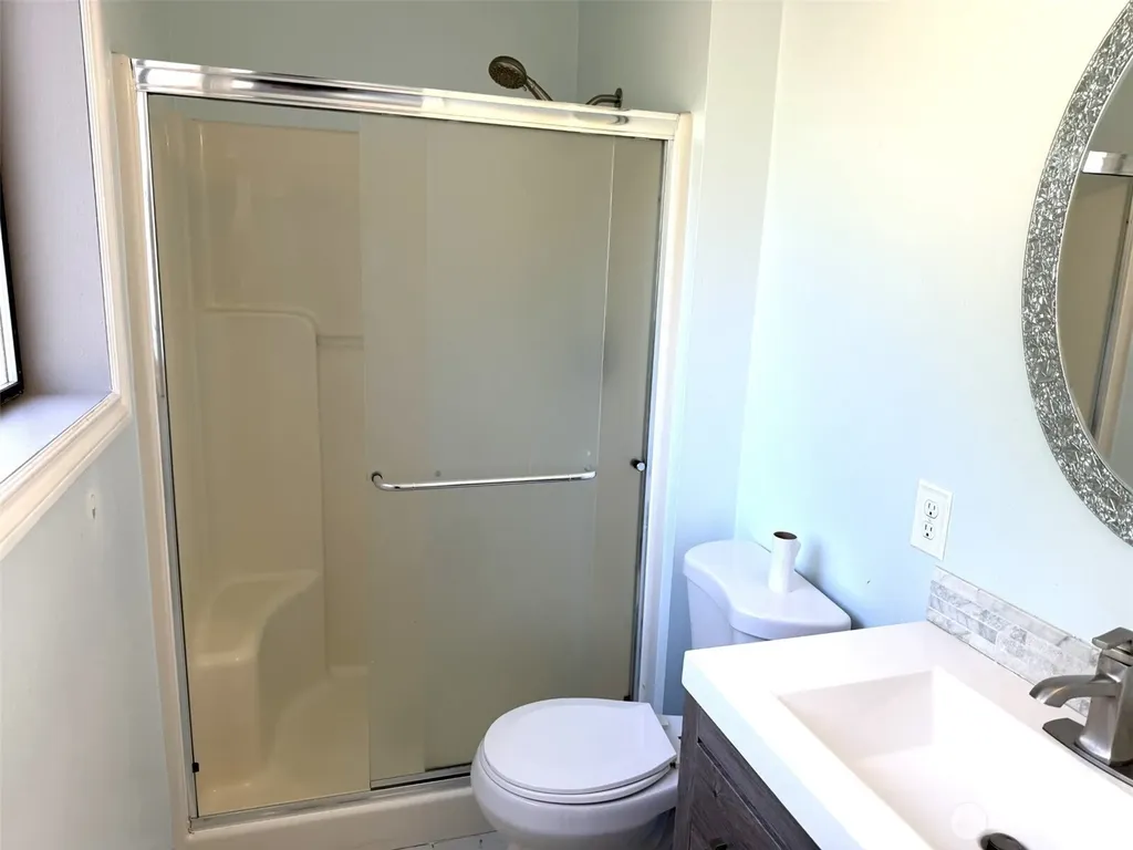 18604 131st Avenue SE Renton WA 98058