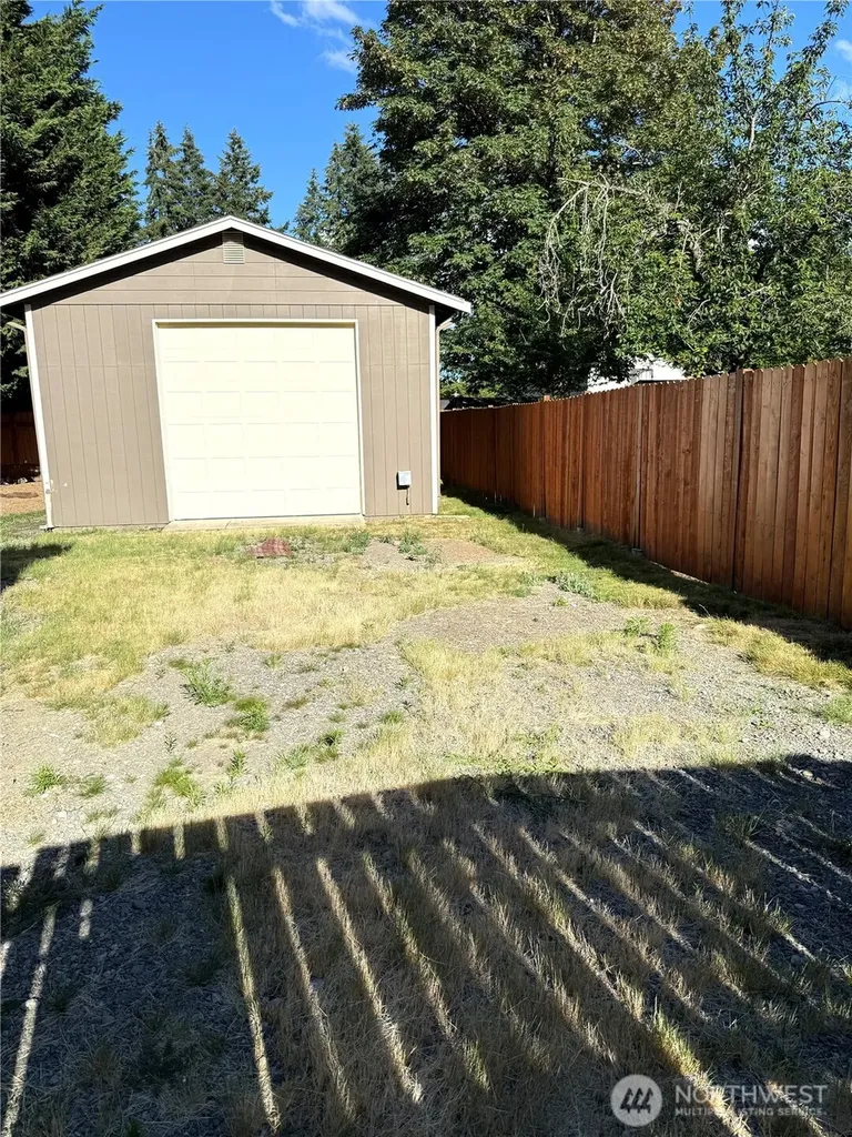 18604 131st Avenue SE Renton WA 98058