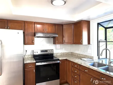 18604 131st Avenue SE Renton WA 98058