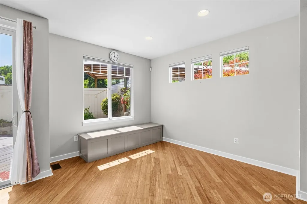 205 Newport Way NW Issaquah WA 98027
