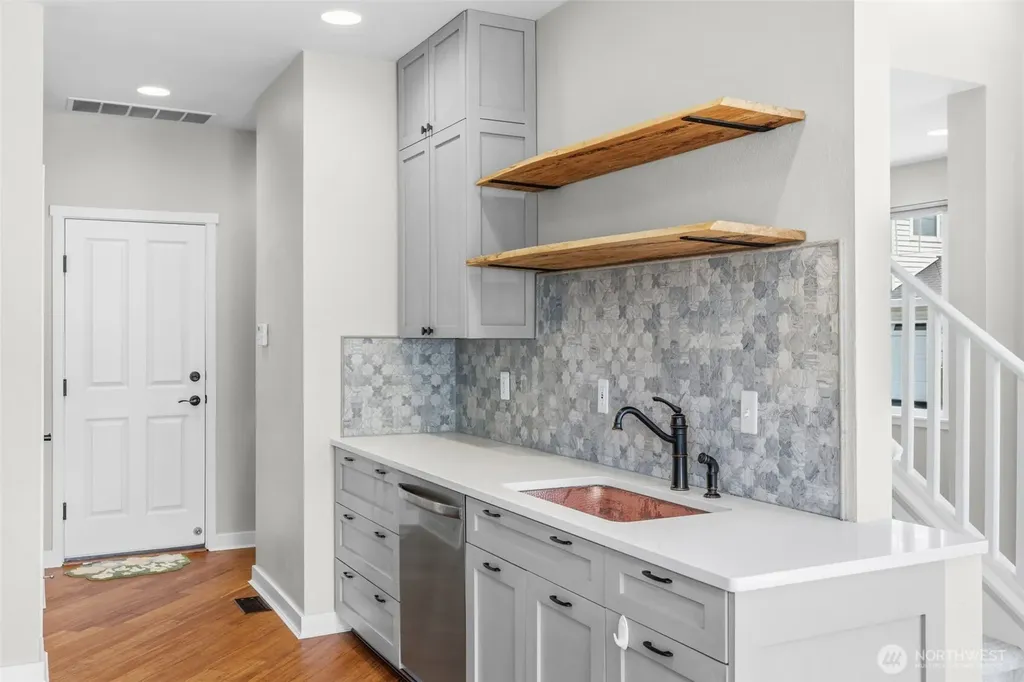 205 Newport Way NW Issaquah WA 98027