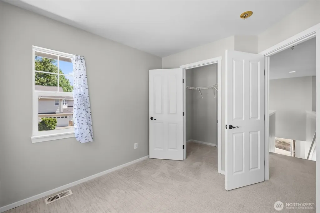 205 Newport Way NW Issaquah WA 98027