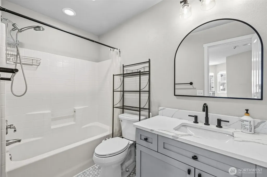 205 Newport Way NW Issaquah WA 98027