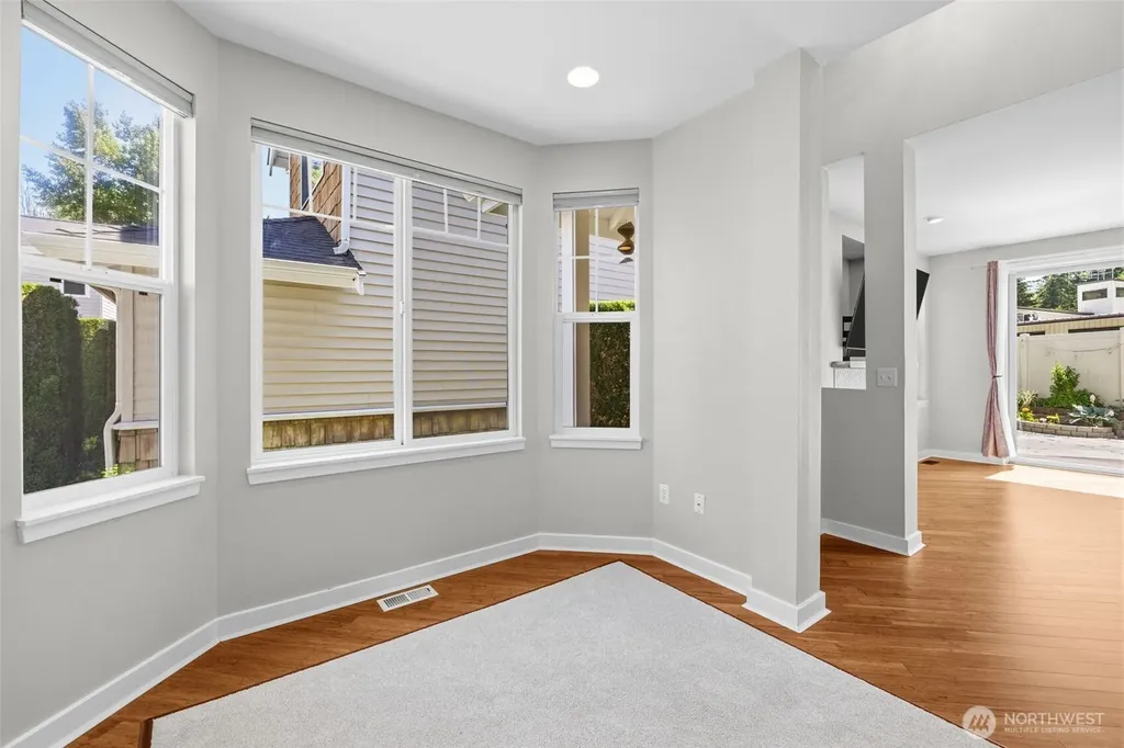 205 Newport Way NW Issaquah WA 98027