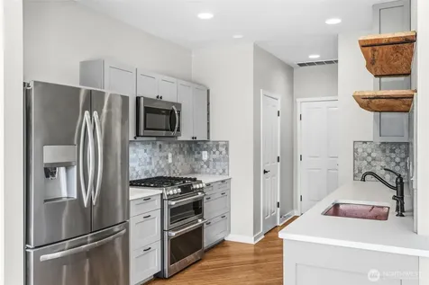 205 Newport Way NW Issaquah WA 98027