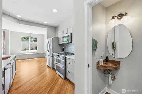 205 Newport Way NW Issaquah WA 98027