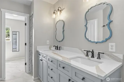 205 Newport Way NW Issaquah WA 98027