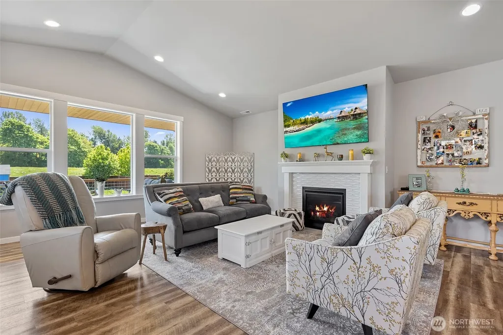 1720 River Walk Lane Burlington WA 98233