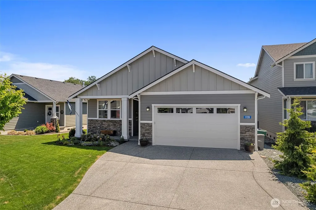1720 River Walk Lane Burlington WA 98233
