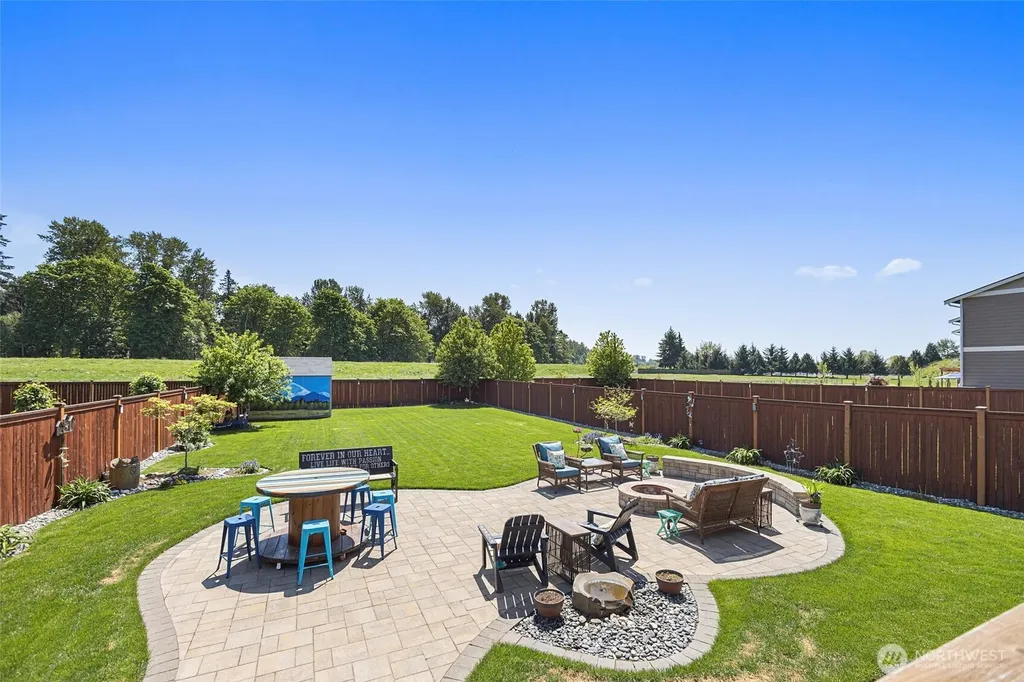 1720 River Walk Lane Burlington WA 98233