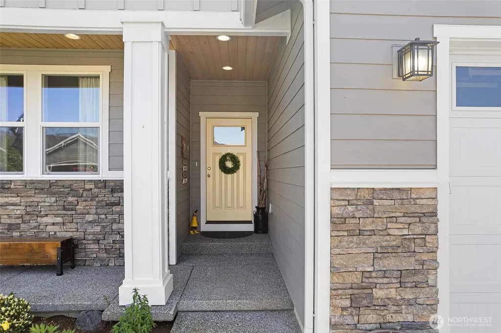 1720 River Walk Lane Burlington WA 98233