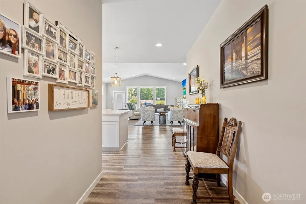 1720 River Walk Lane Burlington WA 98233