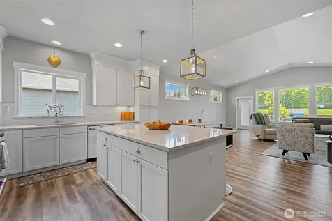 1720 River Walk Lane Burlington WA 98233