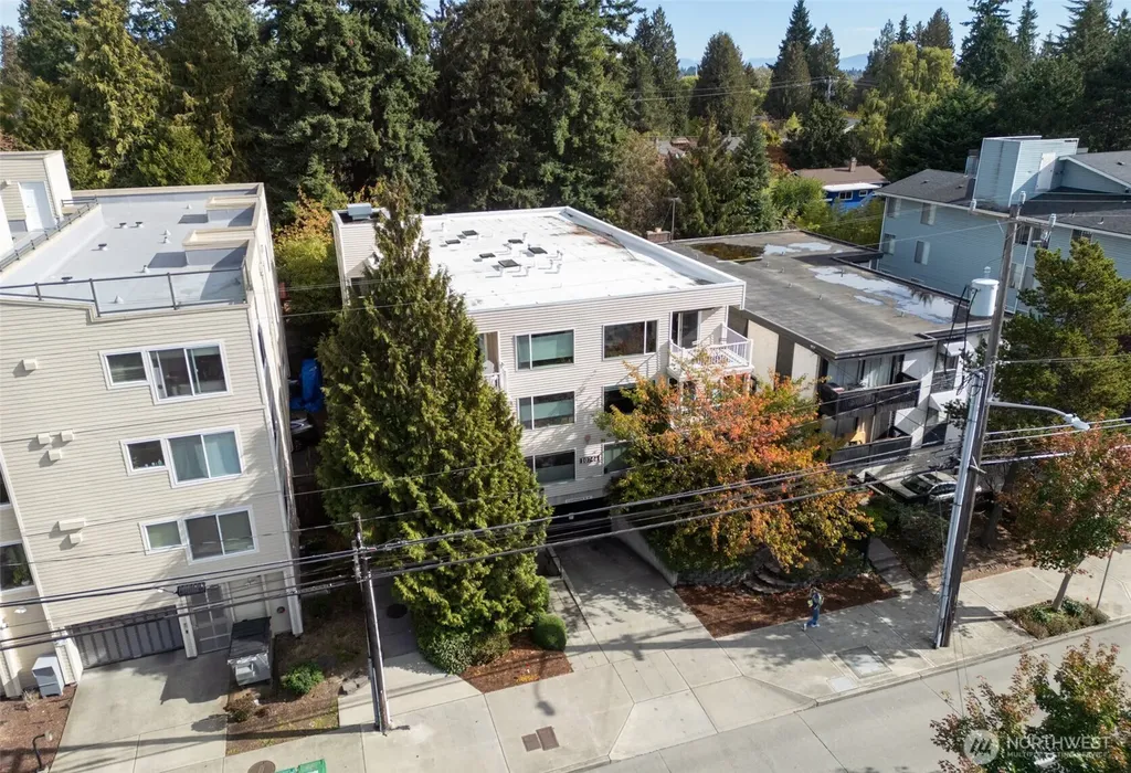 10744 Greenwood Avenue N Seattle WA 98133