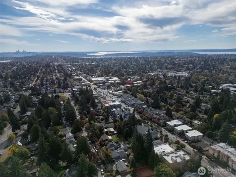 10744 Greenwood Avenue N Seattle WA 98133