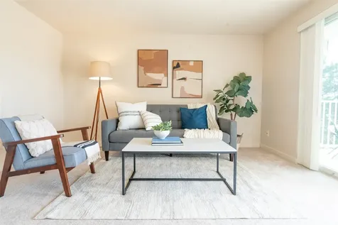 10744 Greenwood Avenue N Seattle WA 98133