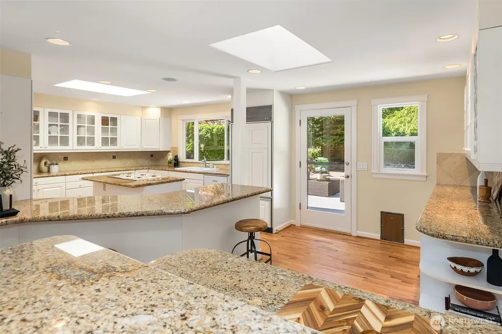 10710 NE 190th Street Bothell WA 98011