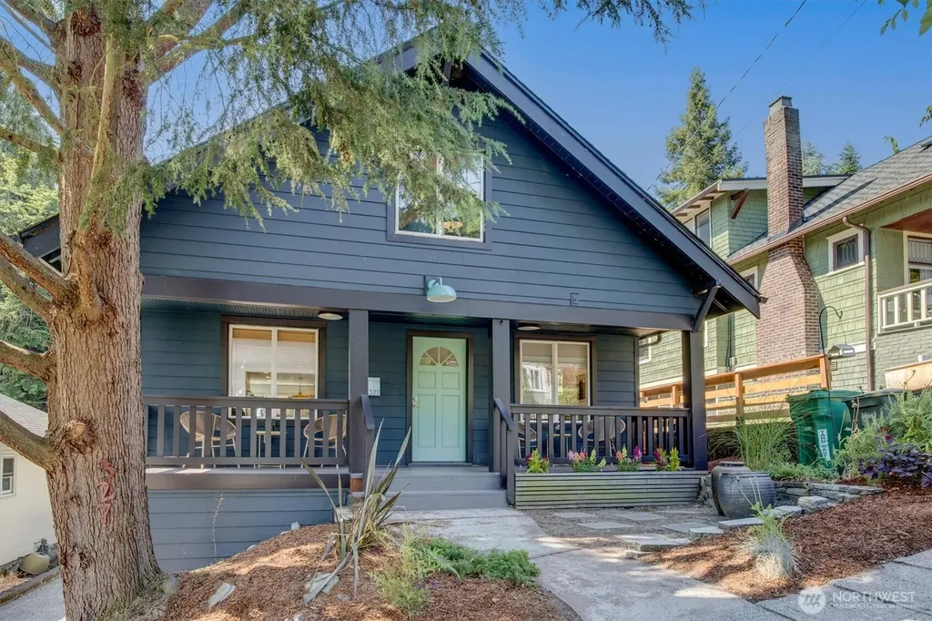 327 NE 55th Street Seattle WA 98105