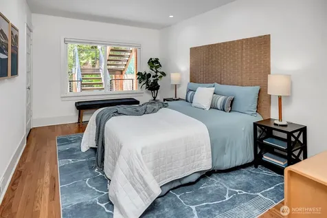 327 NE 55th Street Seattle WA 98105