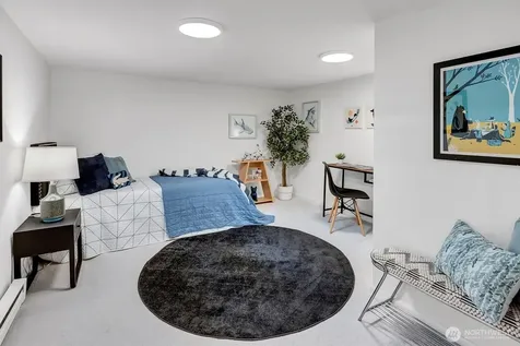 327 NE 55th Street Seattle WA 98105