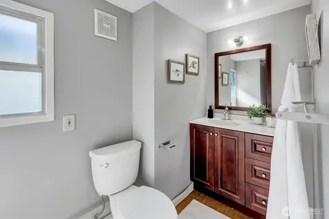 327 NE 55th Street Seattle WA 98105