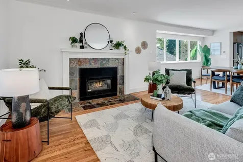 327 NE 55th Street Seattle WA 98105