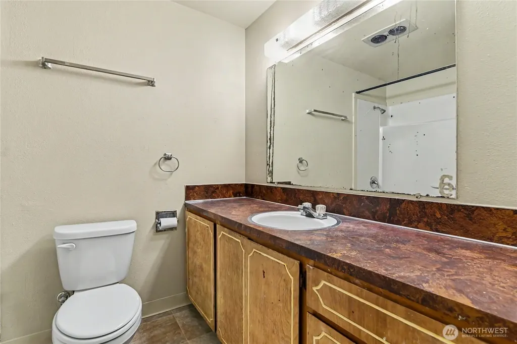 7913 4th Street SE Lacey WA 98503