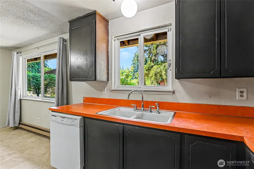 7913 4th Street SE Lacey WA 98503