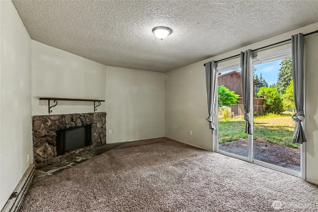 7913 4th Street SE Lacey WA 98503